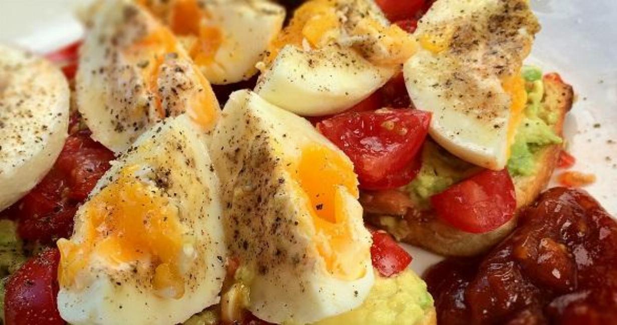 Egg Salad Toast Recipe images/snacks/egg-salad-toast.jpg